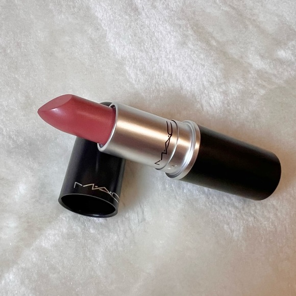 🆕M.A.C. Matte Lipstick - Picture 3 of 5